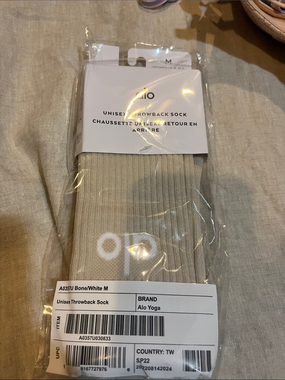ALO Yoga Bone and White Ribbed Unisex Throwback Sock